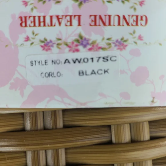 Silverlake Black Leather Crocodile Embossed Wallet Clutch Silver Buckle Accent - Picture 15 of 16